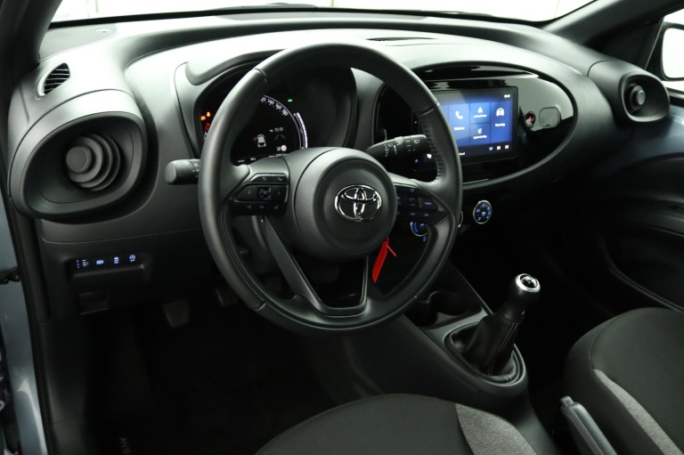 Toyota Aygo X - 1.0 VVT-i MT Play 59