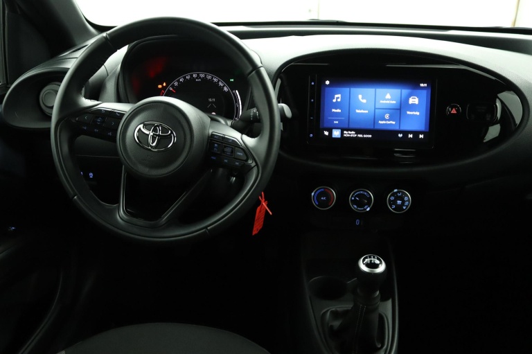 Toyota Aygo X - 1.0 VVT-i MT Play 61