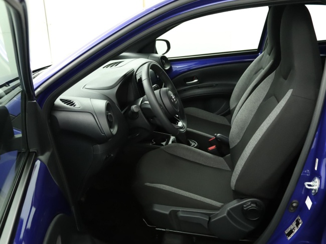 Toyota Aygo X - 1.0 VVT-i MT Play