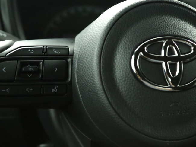 Toyota Aygo X - 1.0 VVT-i MT Play