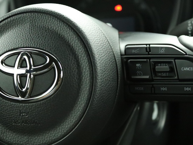 Toyota Aygo X - 1.0 VVT-i MT Play