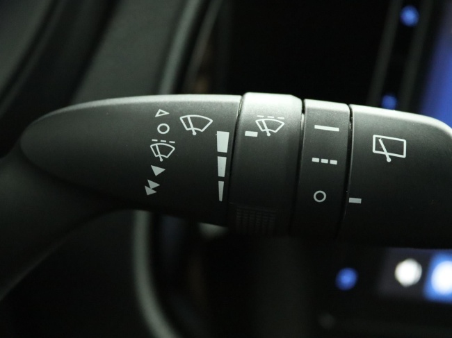 Toyota Aygo X - 1.0 VVT-i MT Play