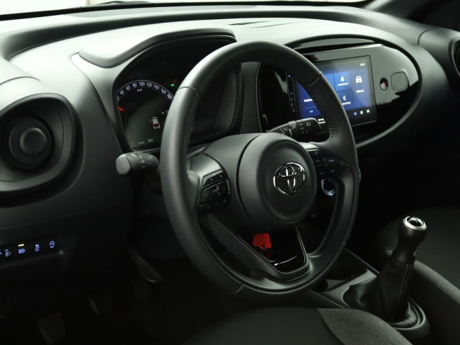 Toyota Aygo X - 1.0 VVT-i MT Play