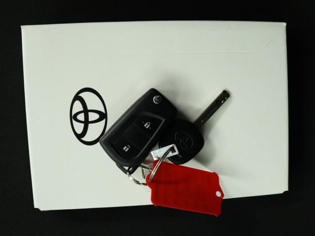 Toyota Aygo X - 1.0 VVT-i MT Play