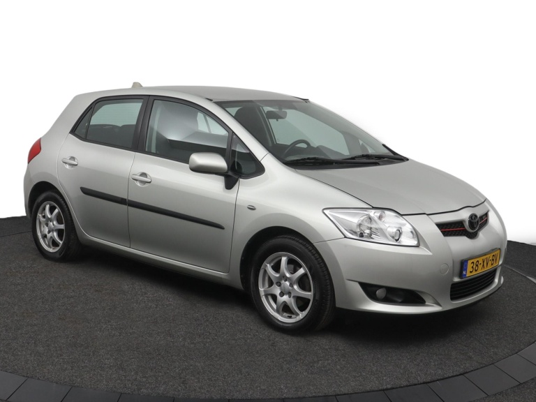 Toyota Auris - 1.6-16V Sol Business 13