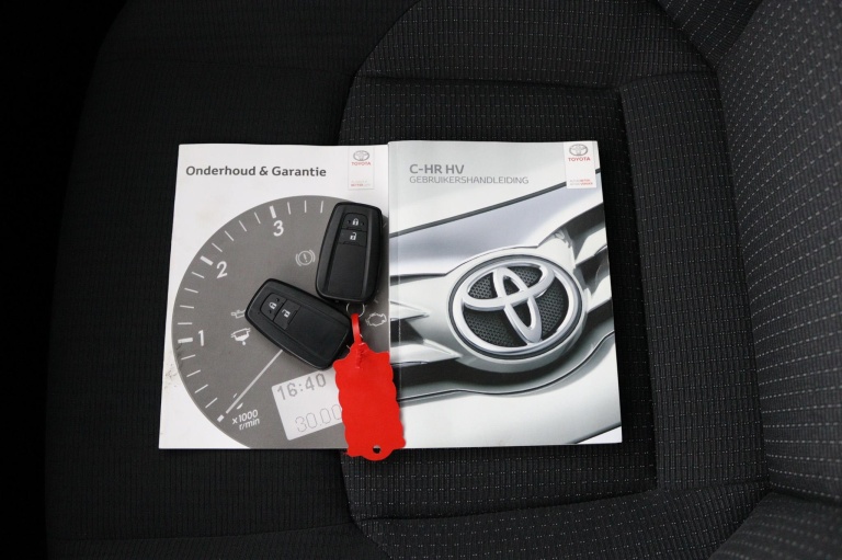 Toyota C-HR - 1.8 Hybrid Energy 11