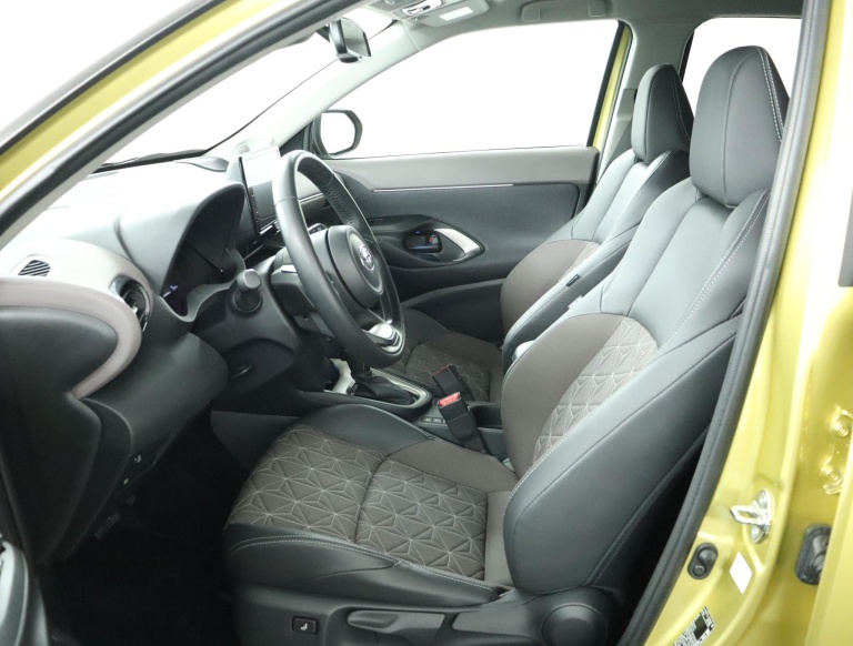 Toyota Yaris Cross - 1.5 Hybrid Executive 17