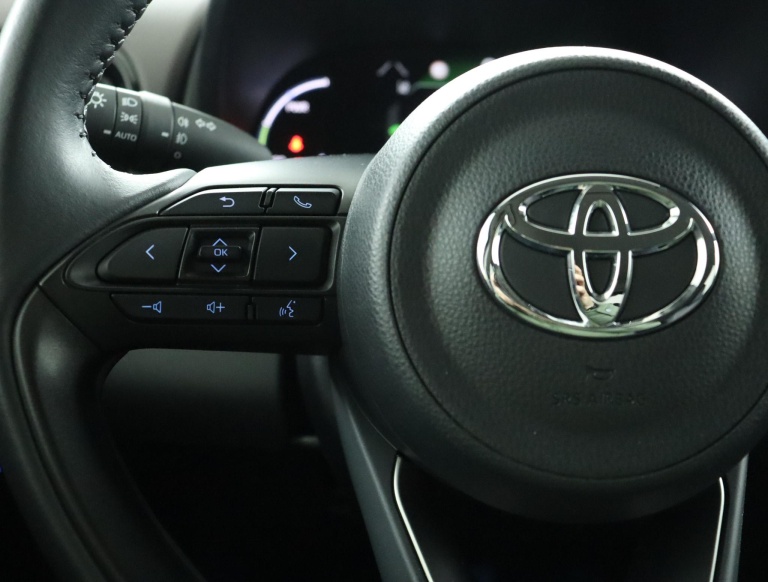 Toyota Yaris Cross - 1.5 Hybrid Executive 19