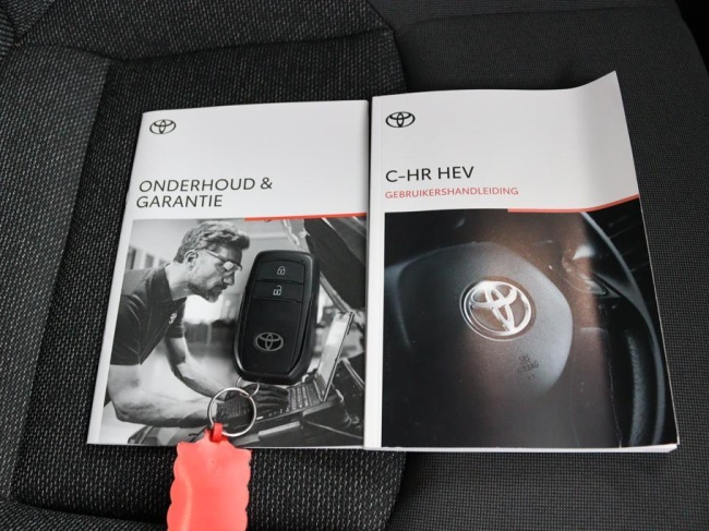 Toyota C-HR - 1.8 Hybrid 140