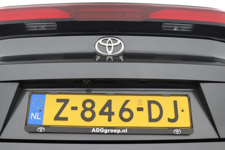 Toyota C-HR - 1.8 Hybrid 140 37