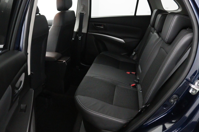 Suzuki S-Cross - 1.5 Hybrid Style 12
