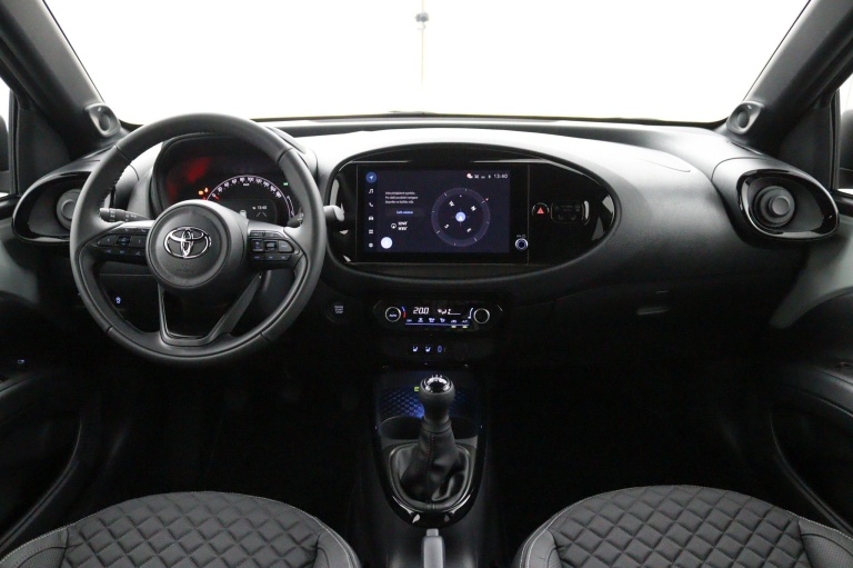 Toyota Aygo X - 1.0 VVT-i MT Premium 11