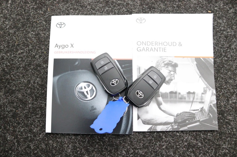 Toyota Aygo X - 1.0 VVT-i MT Premium 18