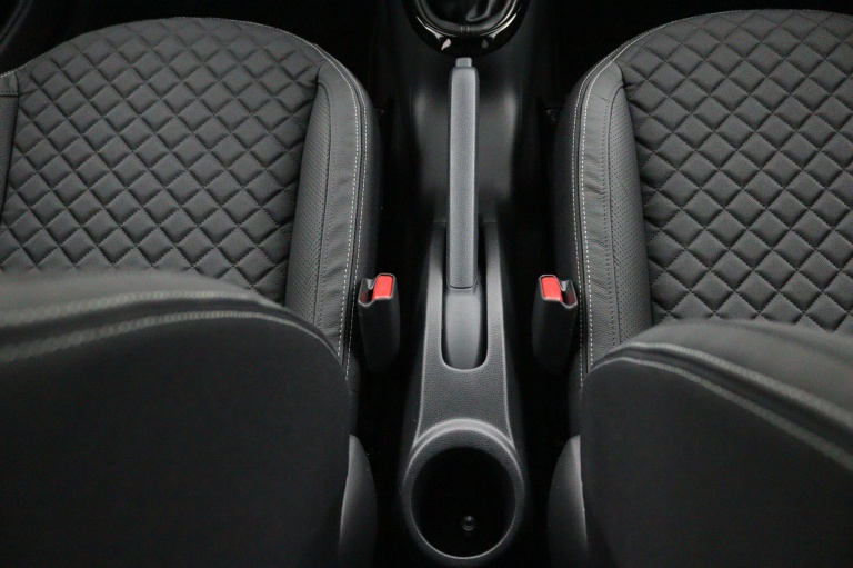 Toyota Aygo X - 1.0 VVT-i MT Premium 37