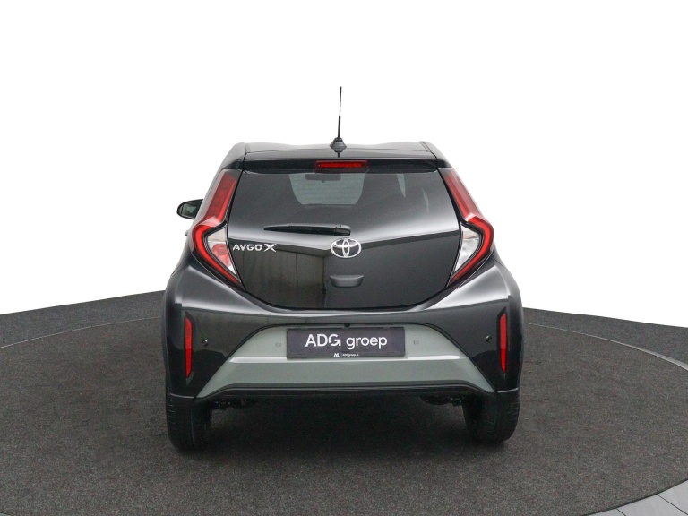 Toyota Aygo X - 1.0 VVT-i MT Premium 8