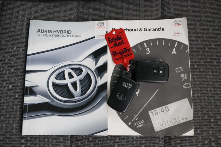 Toyota Auris - 1.8 Hybrid Dynamic 11