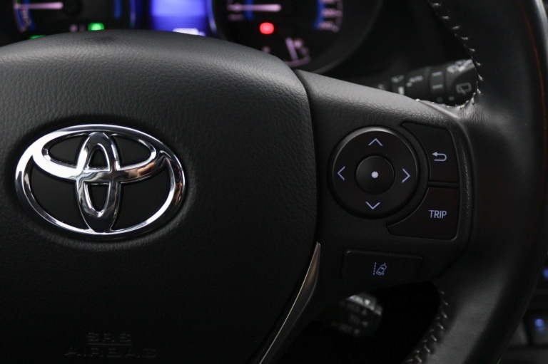 Toyota Auris - 1.8 Hybrid Dynamic 21