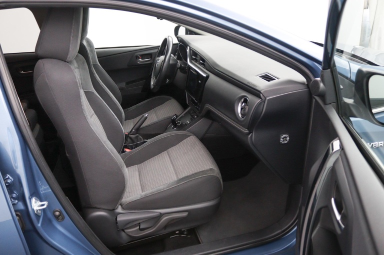 Toyota Auris - 1.8 Hybrid Dynamic 22