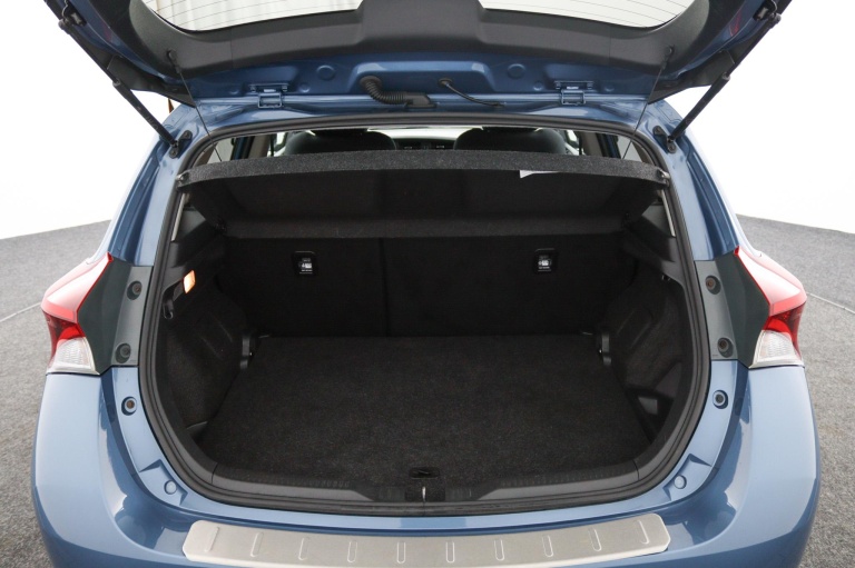 Toyota Auris - 1.8 Hybrid Dynamic 23