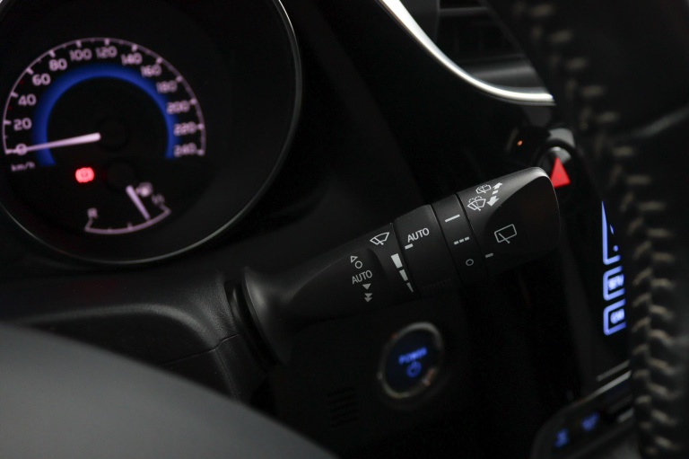 Toyota Auris - 1.8 Hybrid Dynamic 31