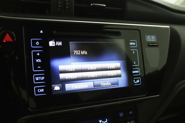 Toyota Auris - 1.8 Hybrid Dynamic 44