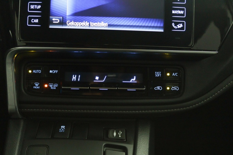 Toyota Auris - 1.8 Hybrid Dynamic 7