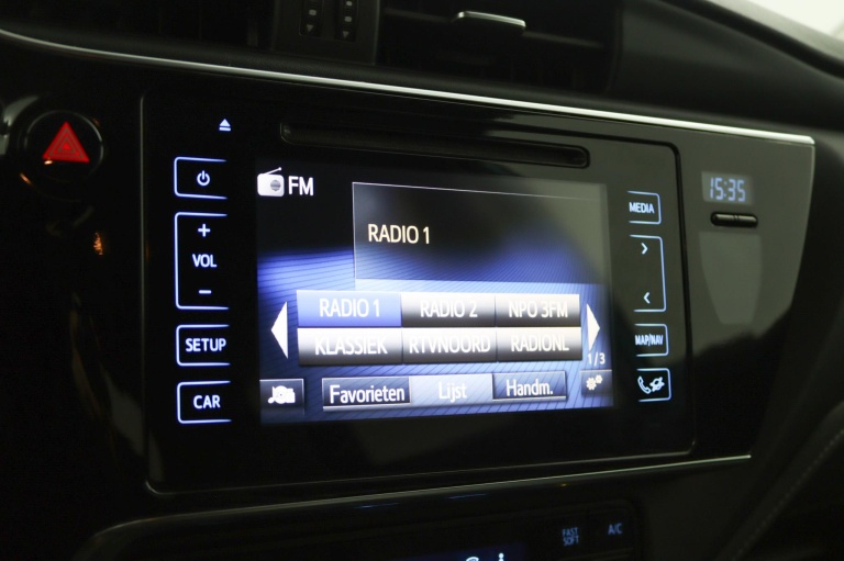 Toyota Auris - 1.8 Hybrid Dynamic 8