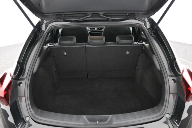 Lexus UX - 300e Business 54 kWh 22