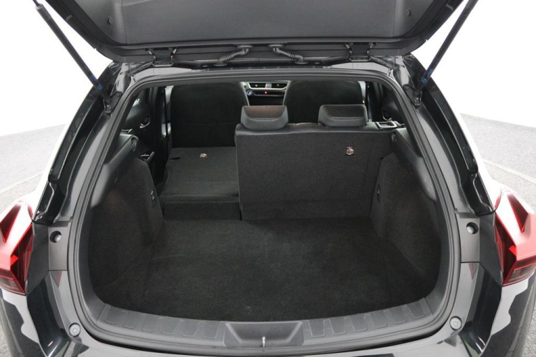 Lexus UX - 300e Business 54 kWh 23