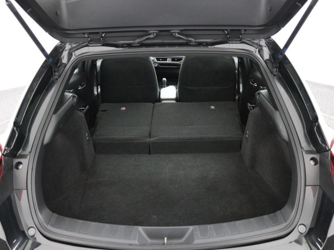 Lexus UX - 300e Business 54 kWh