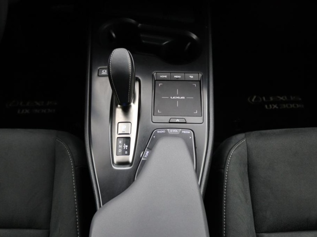Lexus UX - 300e Business 54 kWh