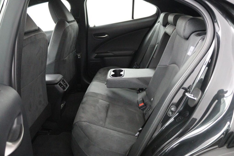 Lexus UX - 300e Business 54 kWh 38