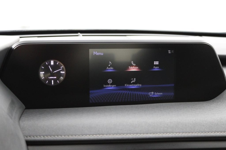 Lexus UX - 300e Business 54 kWh 42