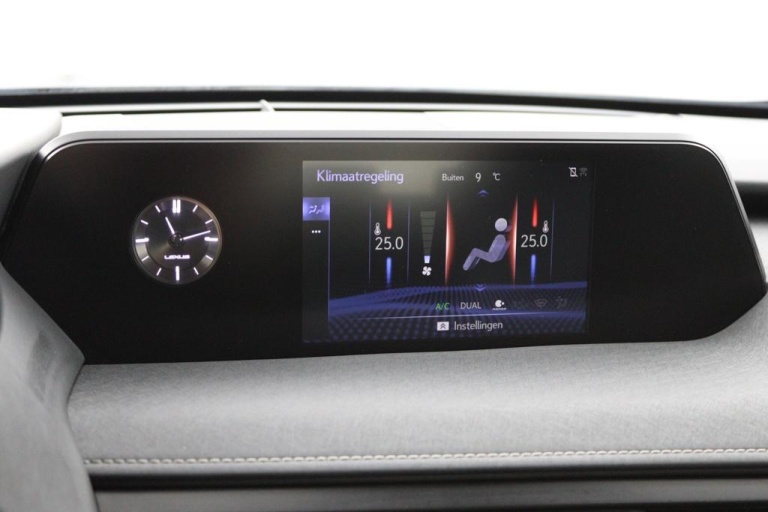 Lexus UX - 300e Business 54 kWh 46