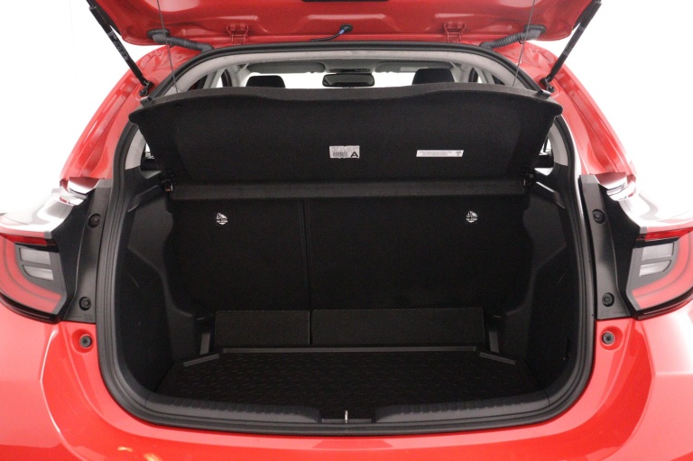 Toyota Yaris - 1.5 Hybrid Executive Limited 23