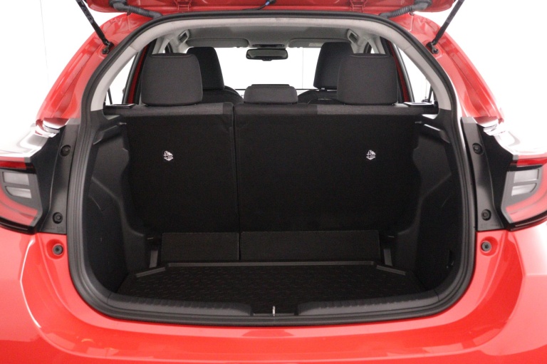 Toyota Yaris - 1.5 Hybrid Executive Limited 24