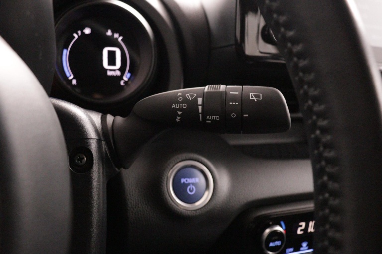 Toyota Yaris - 1.5 Hybrid Executive Limited 30