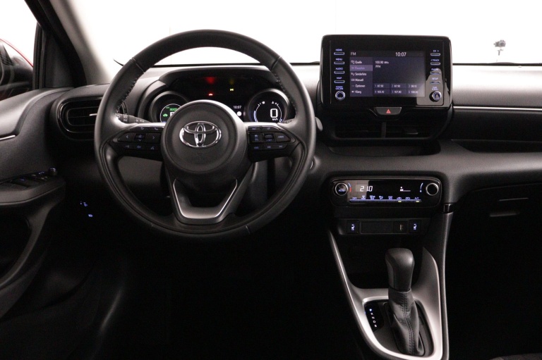 Toyota Yaris - 1.5 Hybrid Executive Limited 43