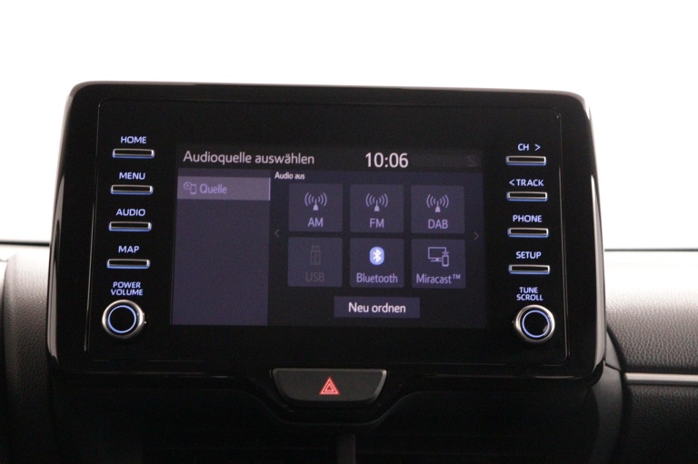 Toyota Yaris - 1.5 Hybrid Executive Limited 9