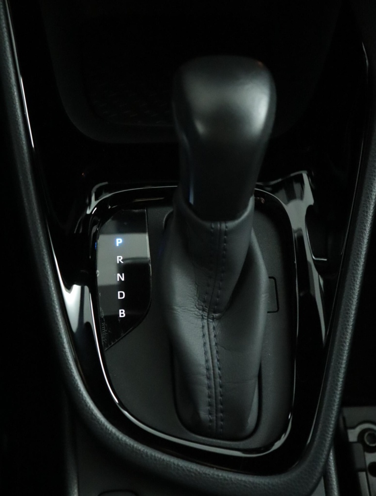 Toyota Yaris - 1.5 Hybrid Executive 27