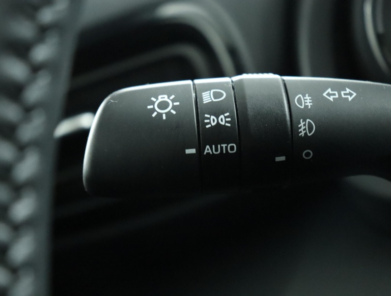 Toyota Yaris - 1.5 Hybrid Executive 30