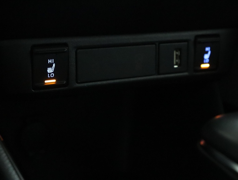 Toyota Yaris - 1.5 Hybrid Executive 56