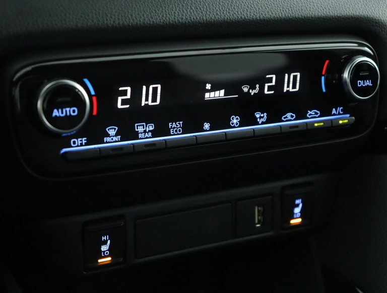 Toyota Yaris - 1.5 Hybrid Executive 7