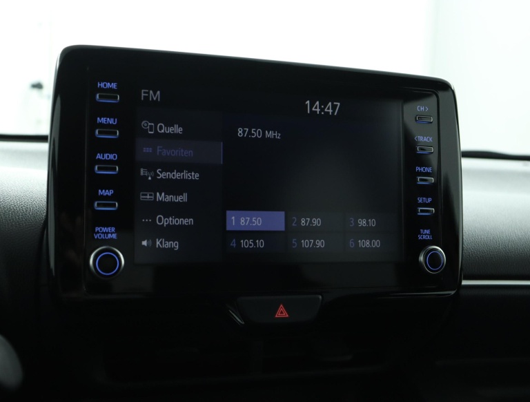 Toyota Yaris - 1.5 Hybrid Executive 8