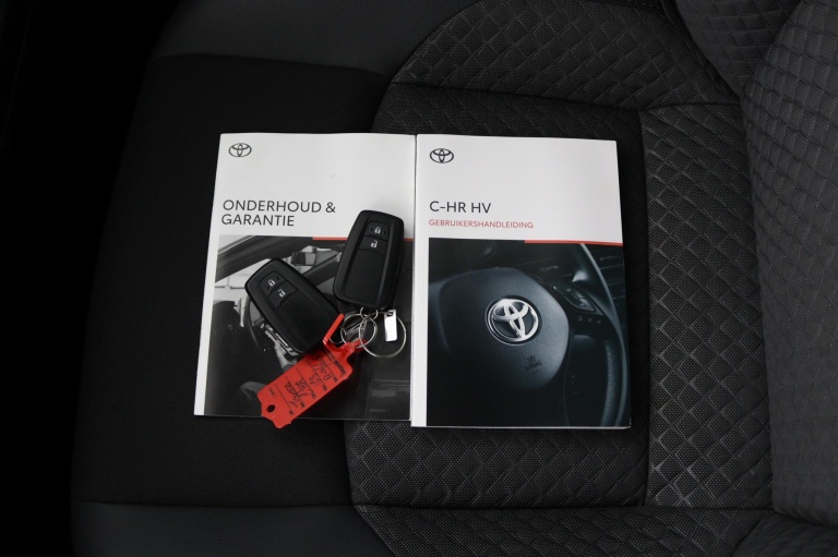 Toyota C-HR - 1.8 Hybrid Dynamic 11
