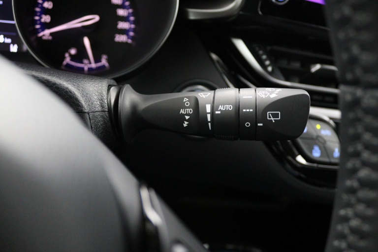 Toyota C-HR - 1.8 Hybrid Dynamic 31