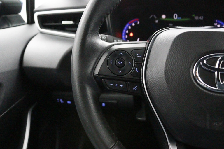 Toyota Corolla Touring Sports - 1.8 Hybrid Dynamic 17