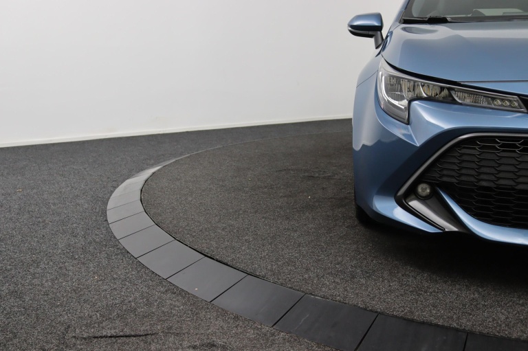 Toyota Corolla Touring Sports - 1.8 Hybrid Dynamic 38