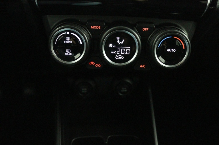 Suzuki Swift - 1.2 Stijl Smart Hybrid 17