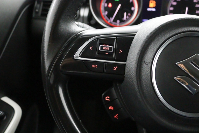 Suzuki Swift - 1.2 Stijl Smart Hybrid 18